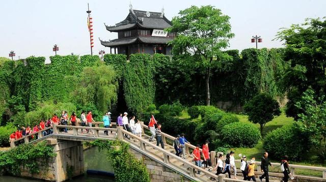 官场微小说：策划
